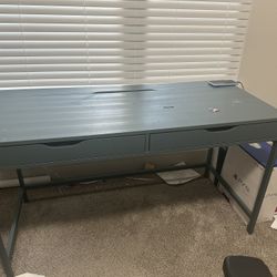 Green Desk