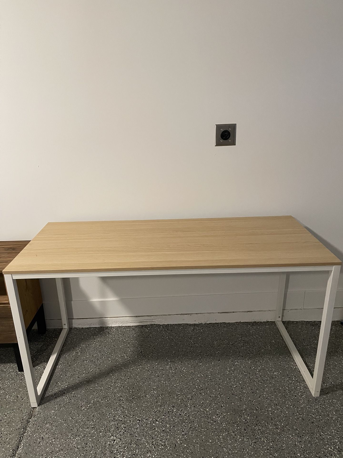 Dinning Table / Desk