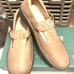 New Drew Comfort Shoes Sz 10