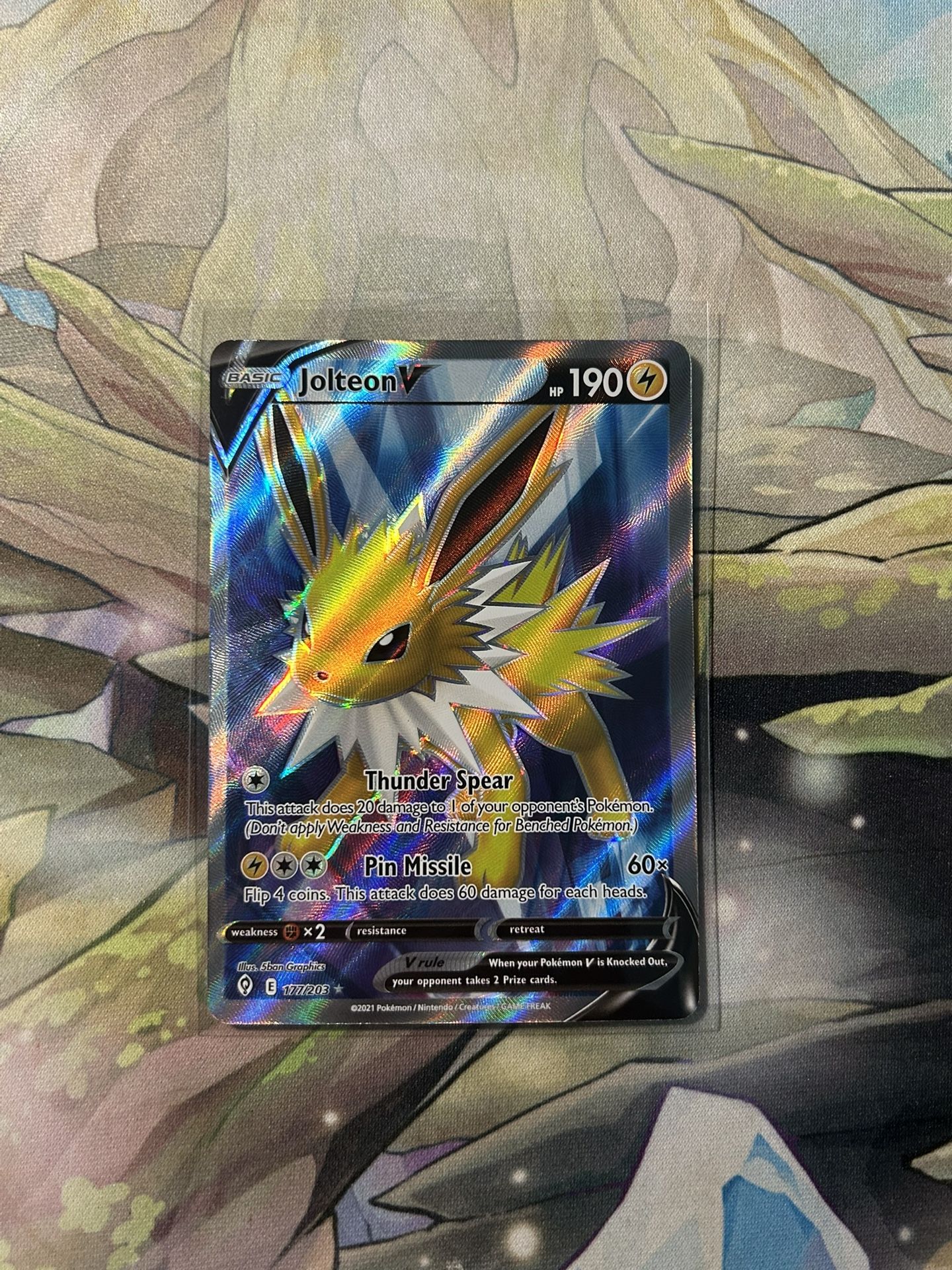 Pokemon Jolteon V Full Art Evolving Skies