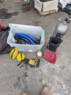 Scuba gear
