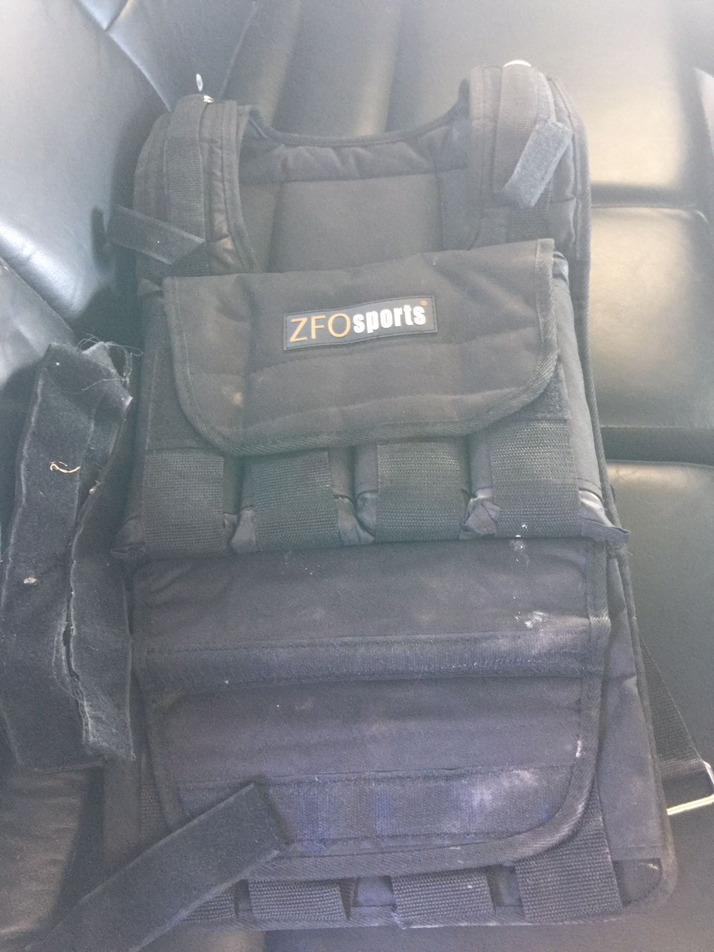 ZFO sports weighted vest adjustable. 35lbs.