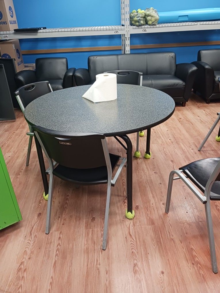 Breakroom Tables & Seating Equipment