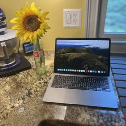 Apple macbook M1 with charger