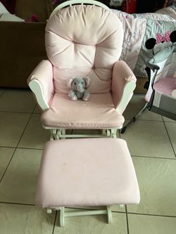 NURSERY GLIDER ROCKING CHAIR