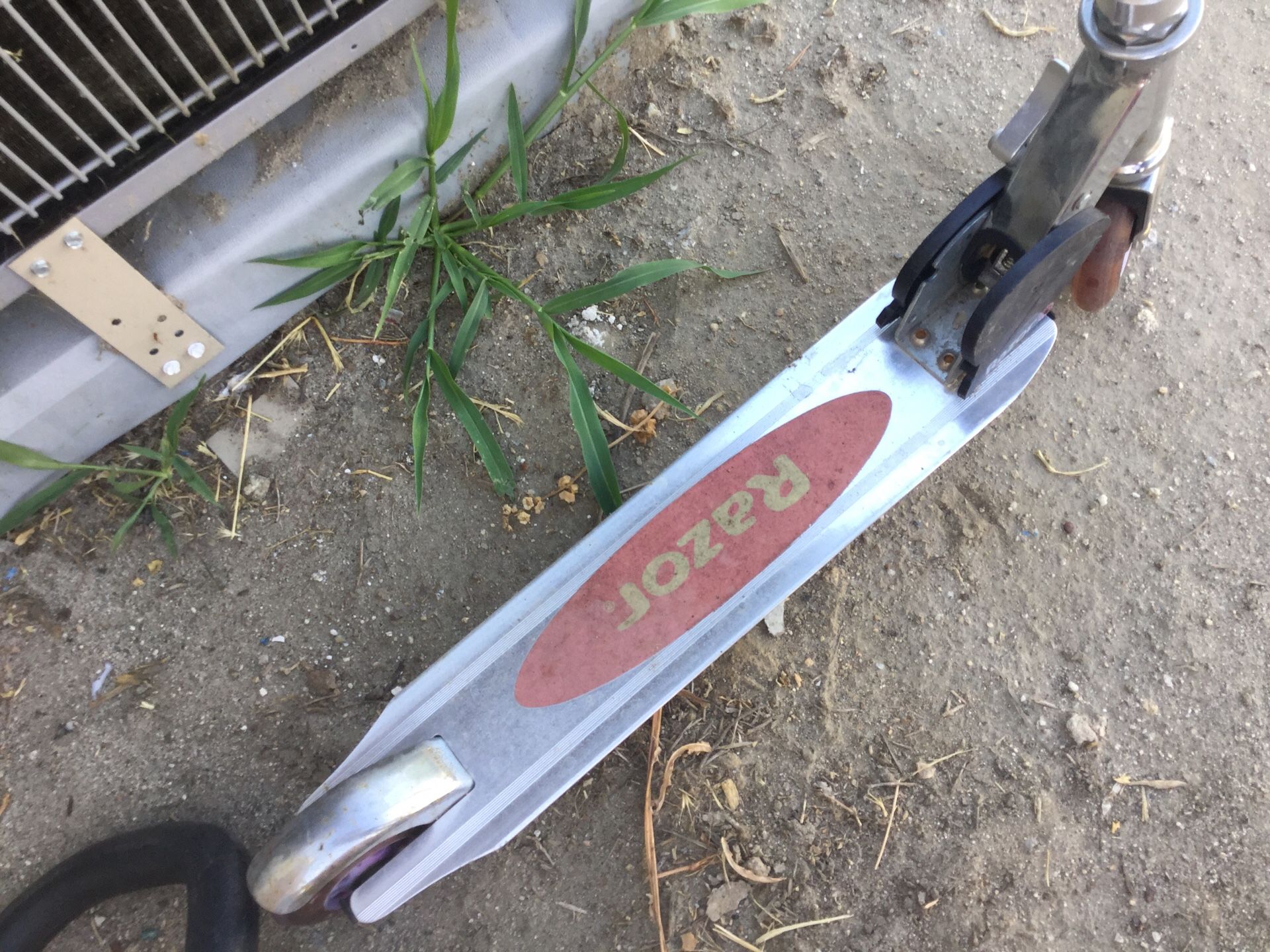Razor scooter