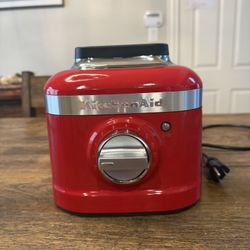 KitchenAid K400 Blender (Model KSB4028ER) – Like New