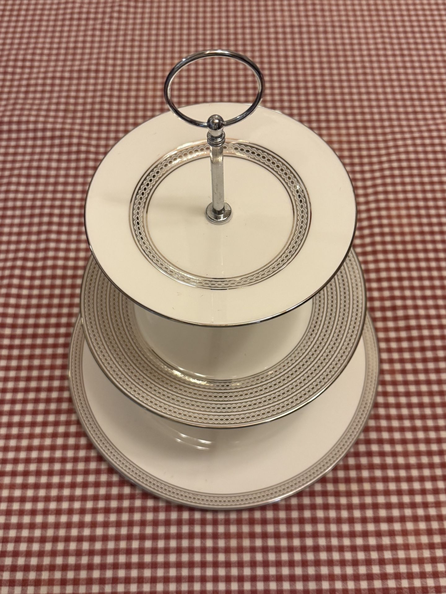 Vera Wang Bone China 3-tier Cake Stand