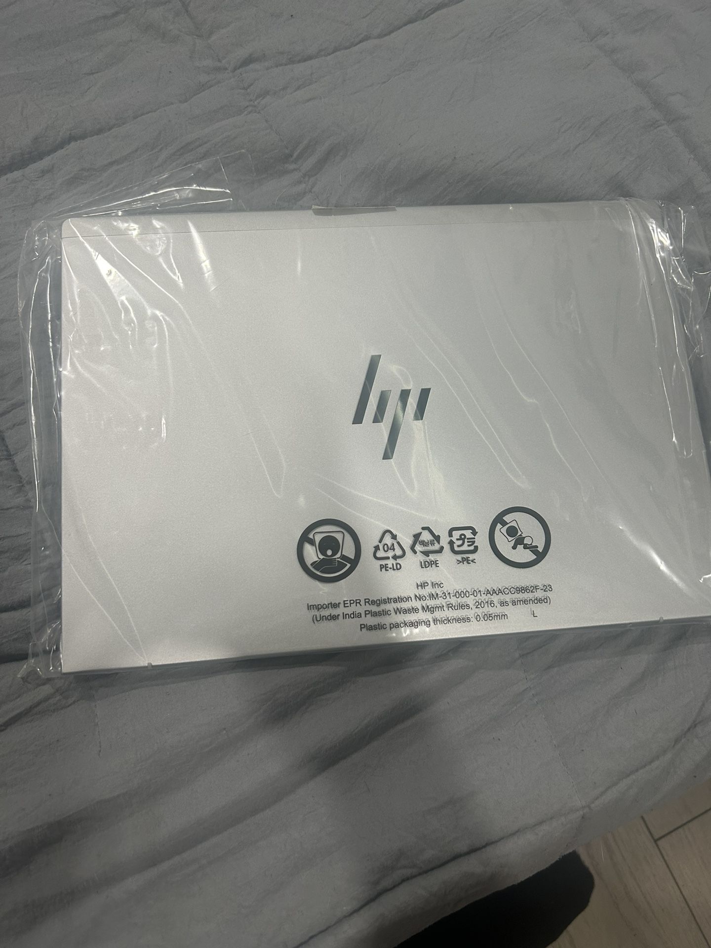HP EliteBook 640 G11