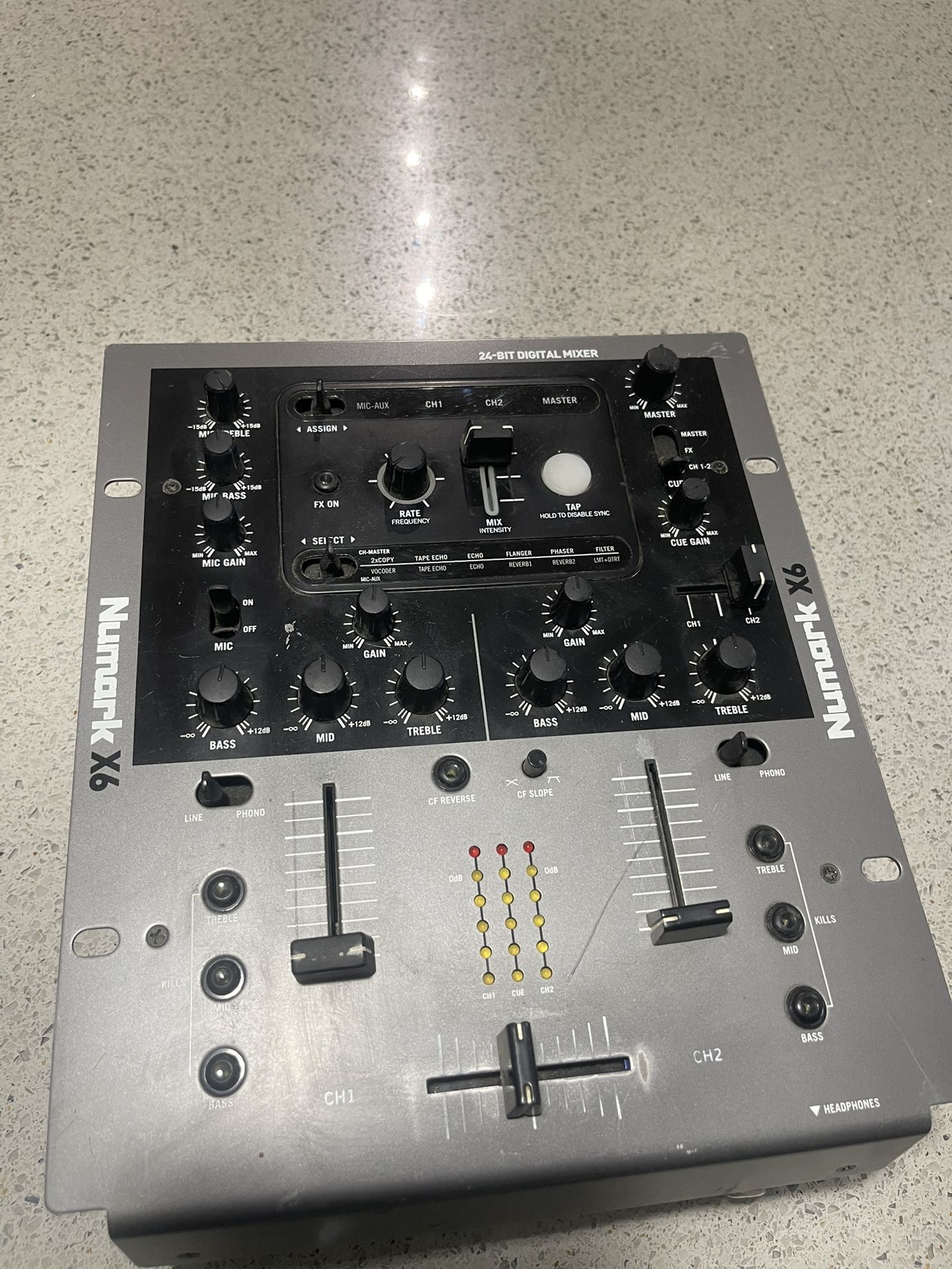 Numark X6 Mixer