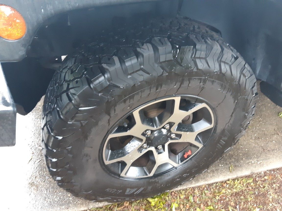 2022 Jeep Wrangler JL Rubicon wheels/tires 