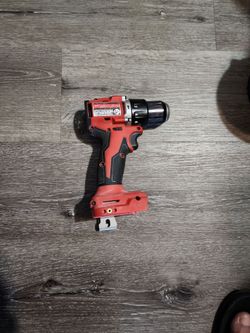 Milwaukee m18 drill
