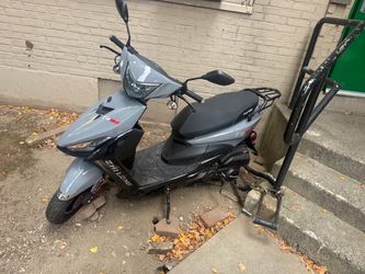 2026 fly wing moped