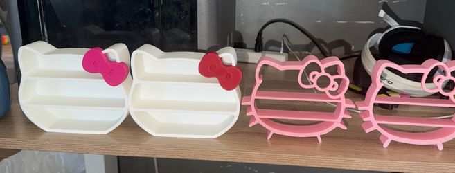 Hello kitty shelf