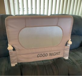 Kids bed rail