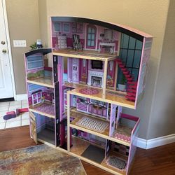 Doll house