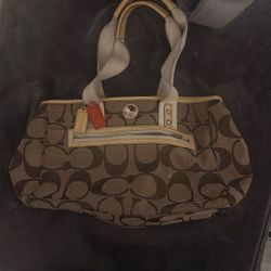 coach hand bag