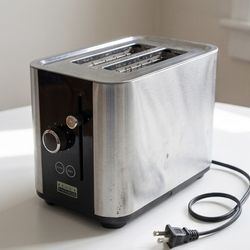 Bella Pro Series 2-Slice Toaster.
