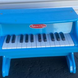 Melissa & Doug Small Piano 