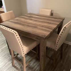 Nice Dinette Table And Chairs