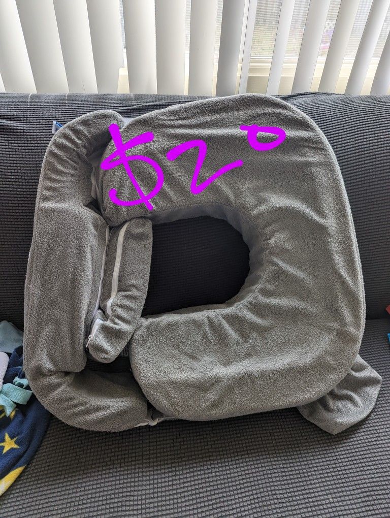 Breastfriend Twin Pillow