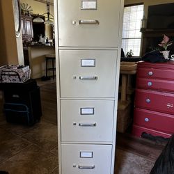 Hon 4 Drawer metal Filing Cabinet 