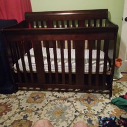 Baby Crib With Changing Table With Mattress 