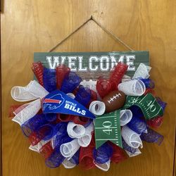 2 Bills 1 Xmas Wreaths Available 