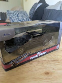 Jada toy 1977 Pontiac Firebird Smokey and the bandit