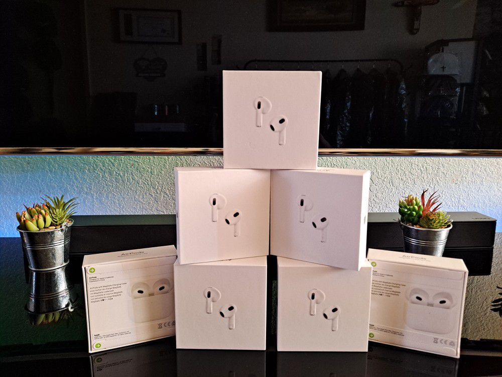 Brand NEW Sealed Apple AirPods 3rd Gen! ($100.00 w/Shipping) [TAX SEASON DEAL SPECIAL!! 💲💲💲]