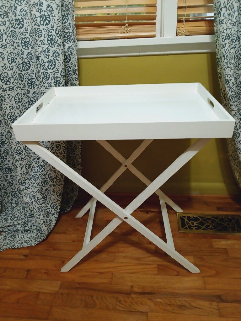 Fold up Tray Table - $30.00