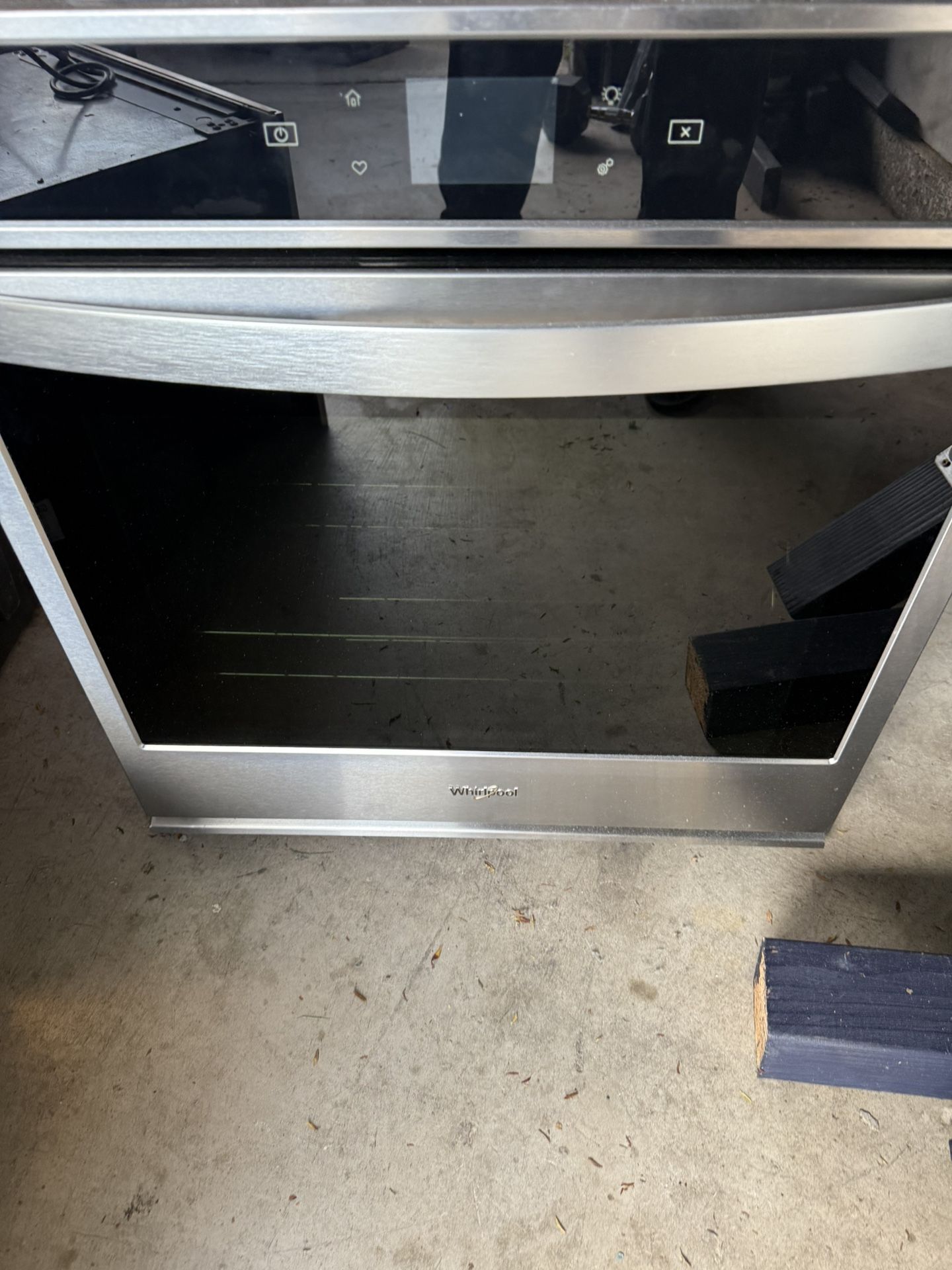 Whirlpool Single Electric Wall Oven