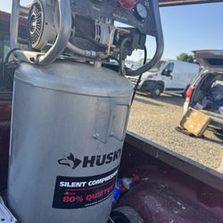Husky Silent Compressor $350 Español 