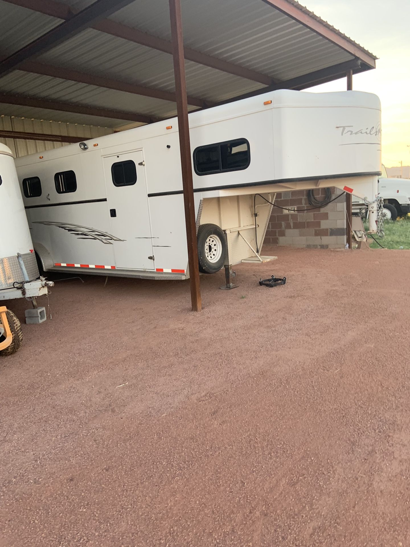 Horse trailer for sale!!!! for Sale in Buckeye, AZ OfferUp