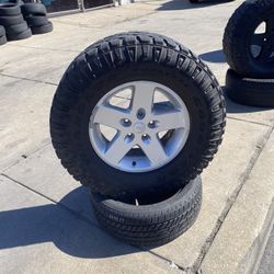  All 4 Used  Jeep Wrangler  Rim and Tires For Sale 