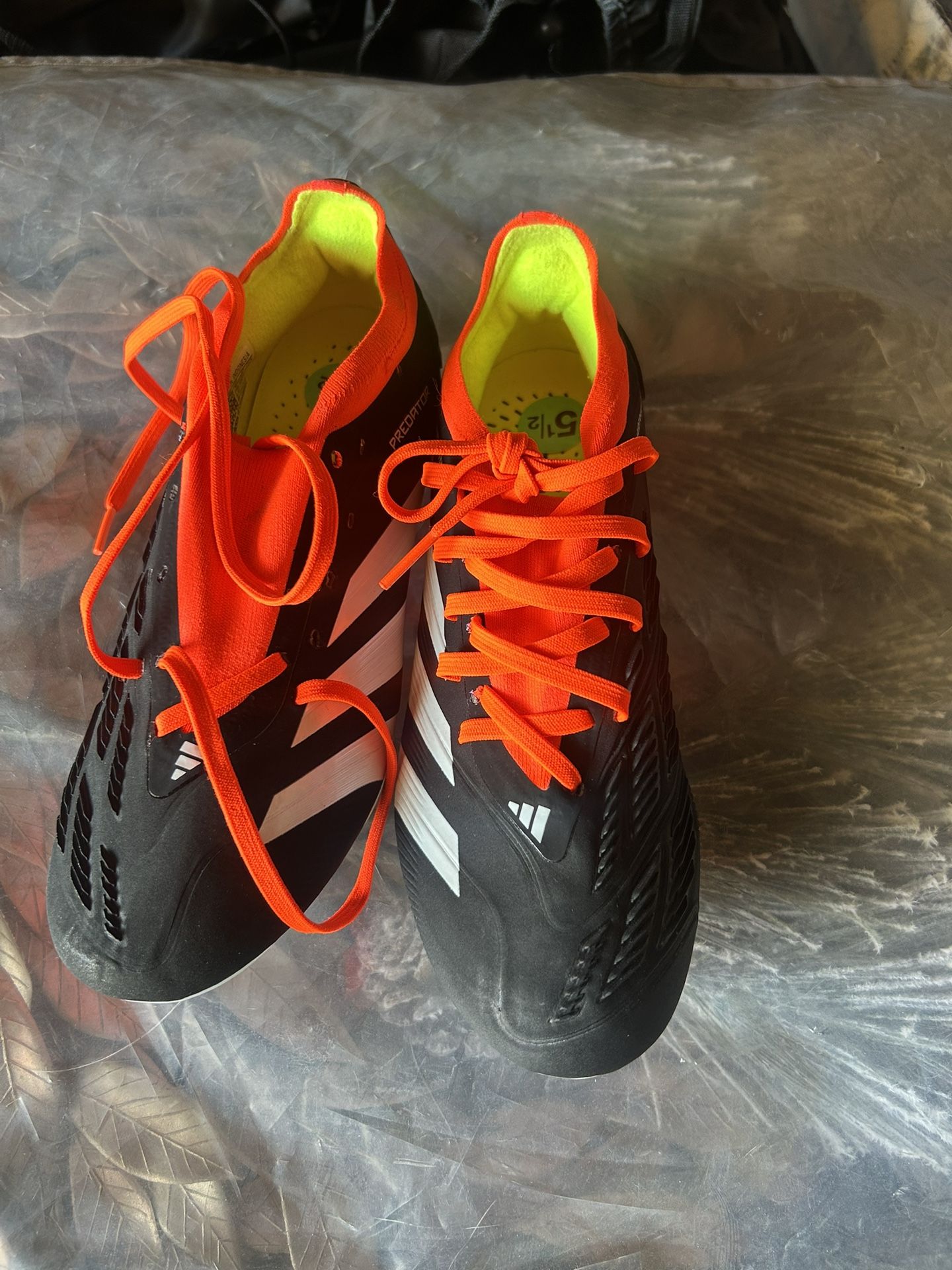 Adidas predator cleats 5.5