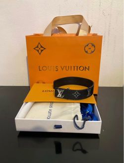 Lv braclet