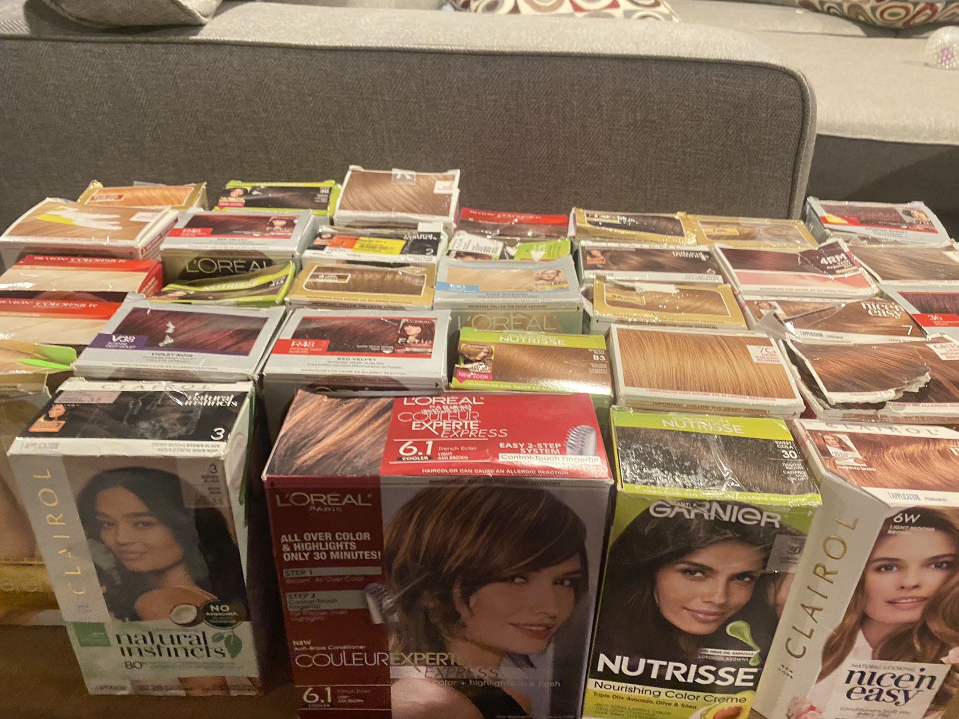 Mixed lot of hair dye