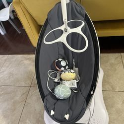 4moms Mamaroo $100
