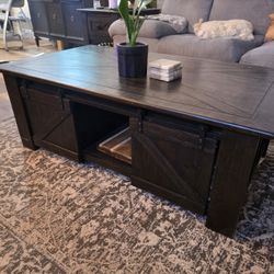 Coffee And Side Table 