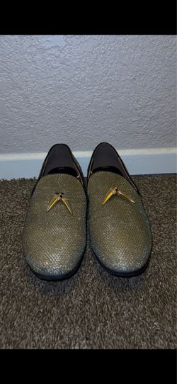Dress shoes