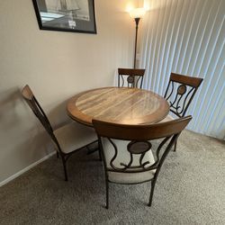 Round Dining Table With 4 Chairs