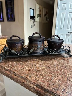 Tuscany wood canisters