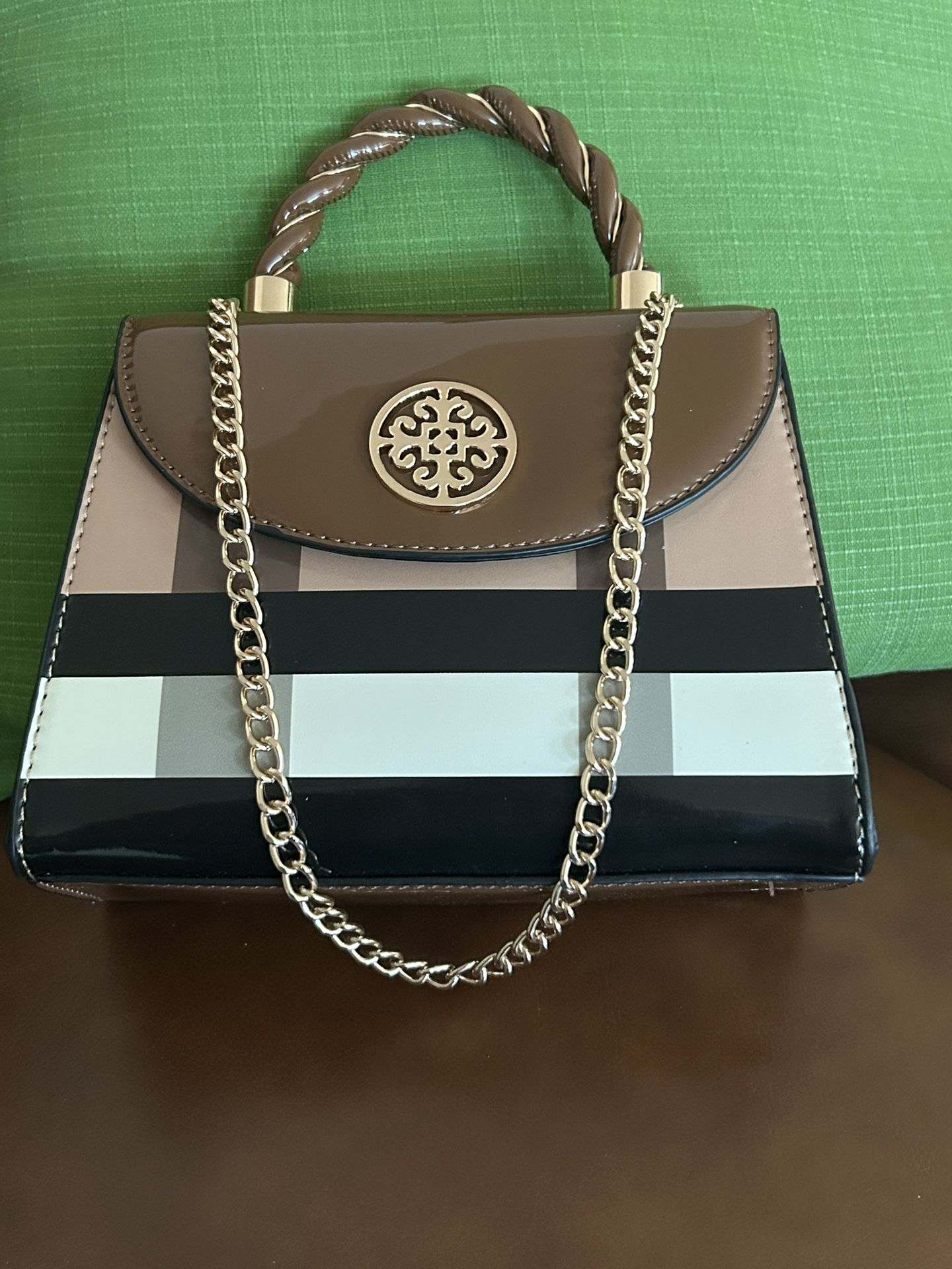 DELUXITY LOS ANGELES VEGAN LEATHER BAG