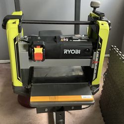 Ryobi Thickness Planer