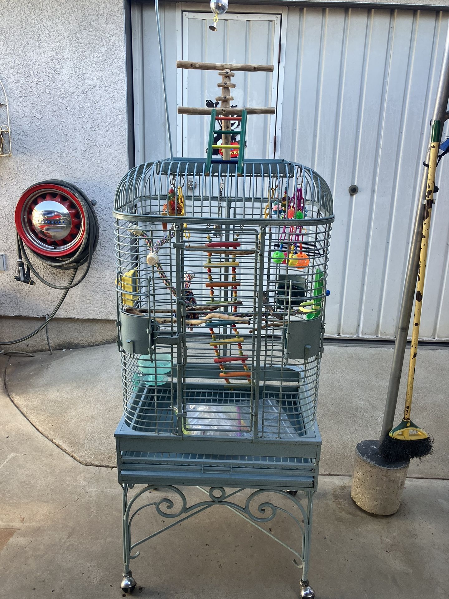 California Bird Cage 