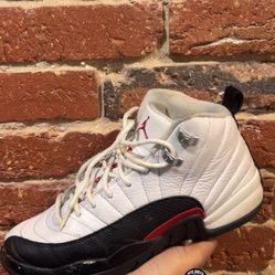 Jordan 12 Taxi Flip Size 6.5y