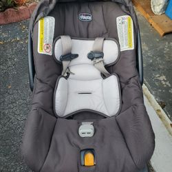 Chicco KeyFit Infant Car Seat and Base