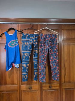 Gator Clothes Size small ladies 10 each