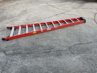 12 ft. Fiberglass Step Ladder